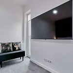 Sztuk Pieknych 4 & Prywatny Parking Apartman Piła