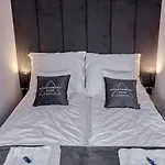 Sztuk Pieknych 4 & Prywatny Parking Apartman Piła