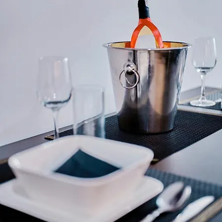Sztuk Pieknych 4 & Prywatny Parking Apartamento