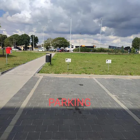 Apartman Sztuk Pieknych 4 & Prywatny Parking